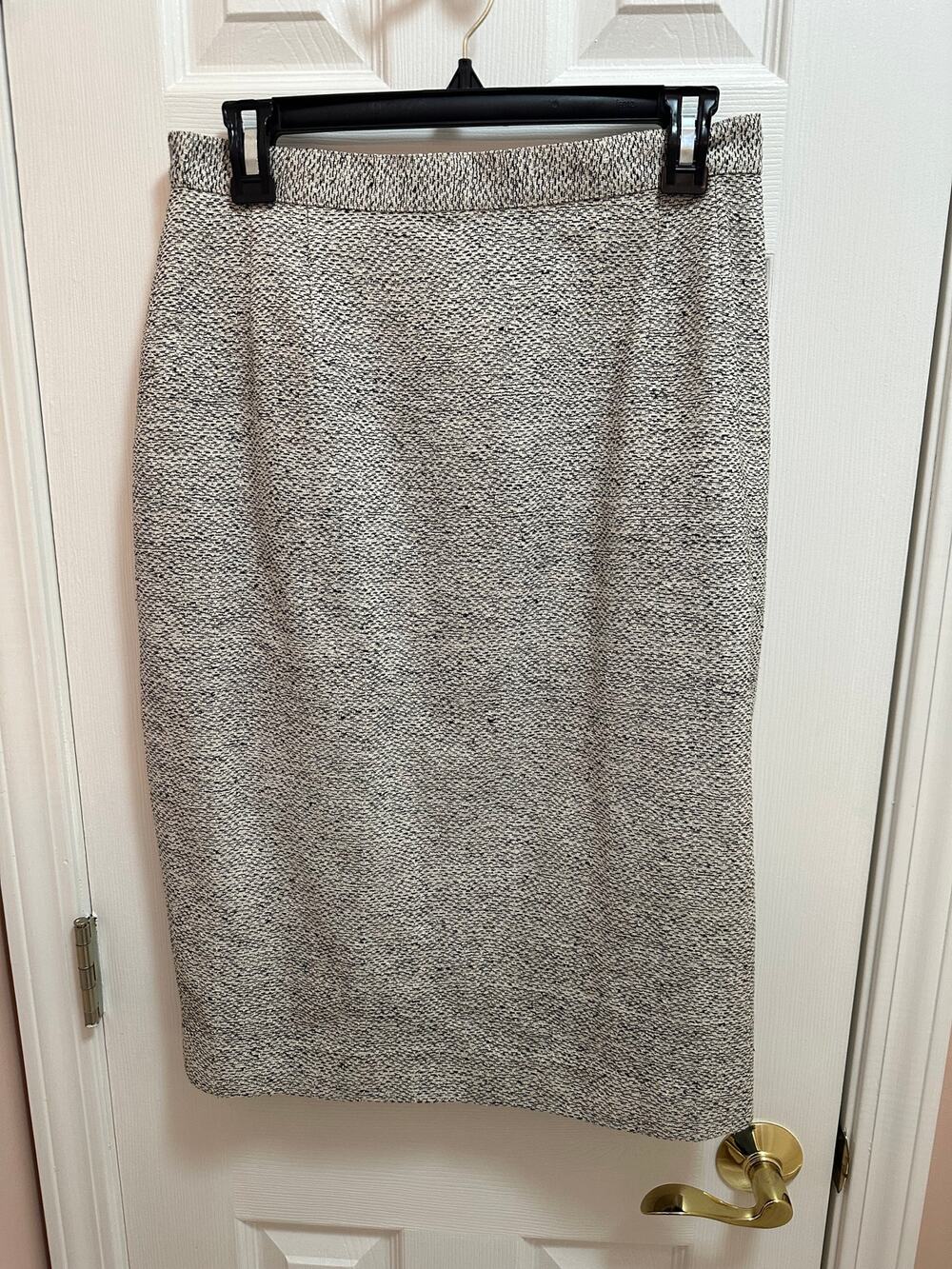 Anya Skirt Size 12 cream and black pattern